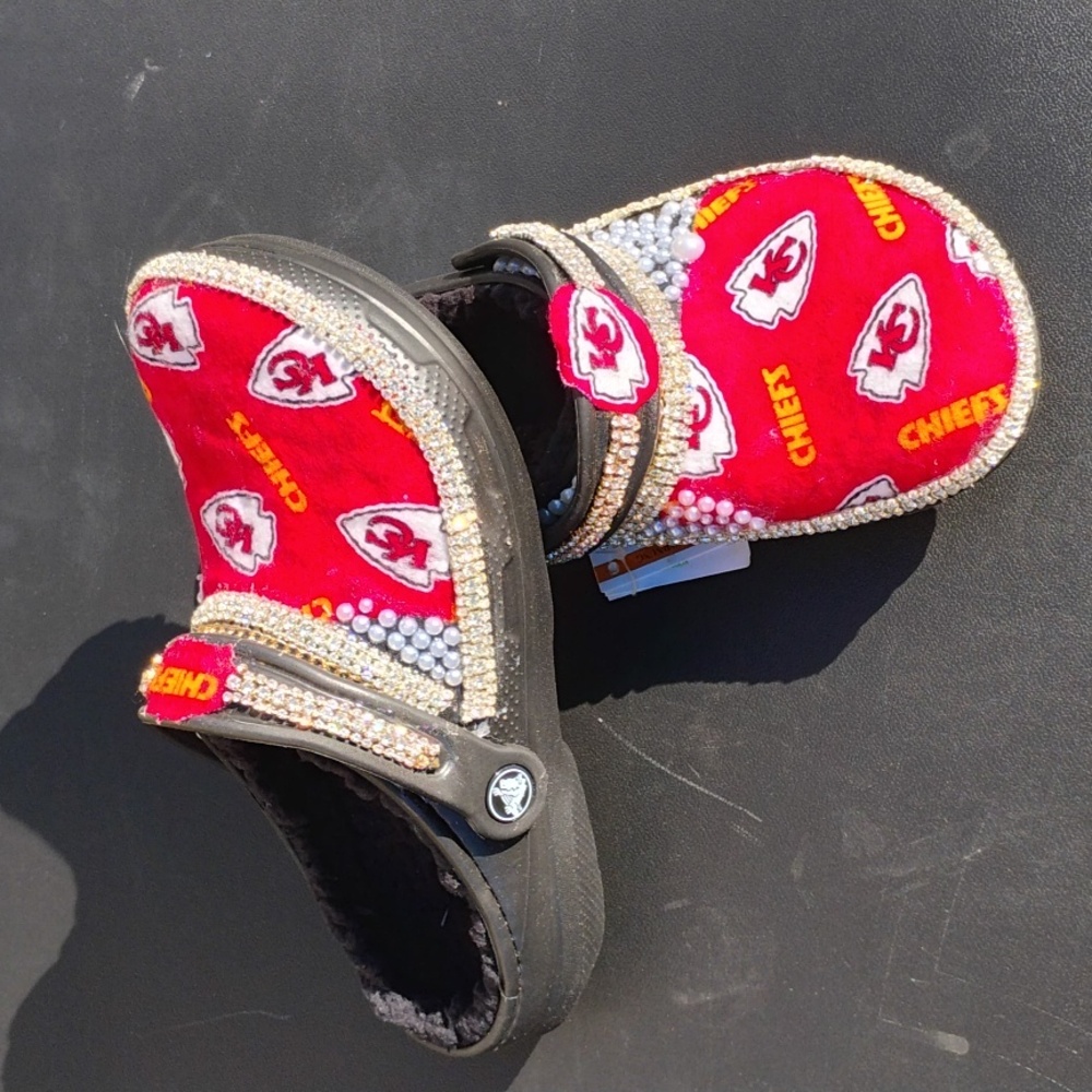 Custom Chiefs Crocks - Picture 2 of 4